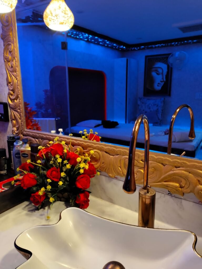 couple-massage-parlor-in-mahipalpur