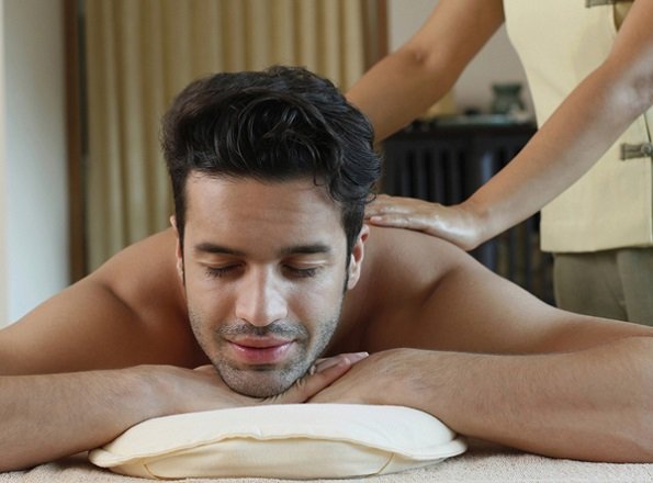female-to-male-full-body-massage-spa-in-mahipalpur-delhi